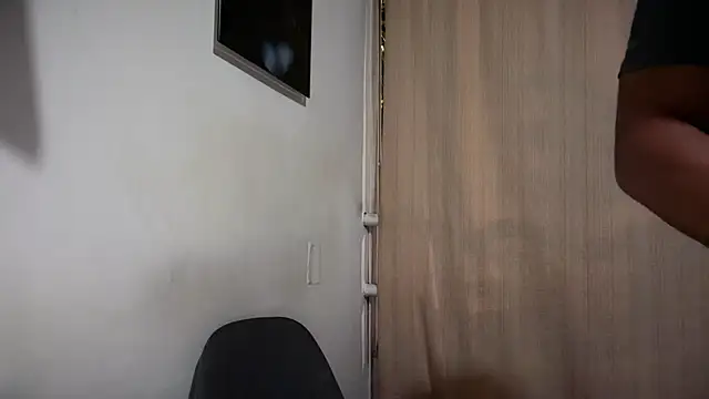 romeolovedark online show from 2, 4, 2026