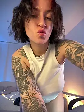 IvyHoney online show from 12, 1, 2025