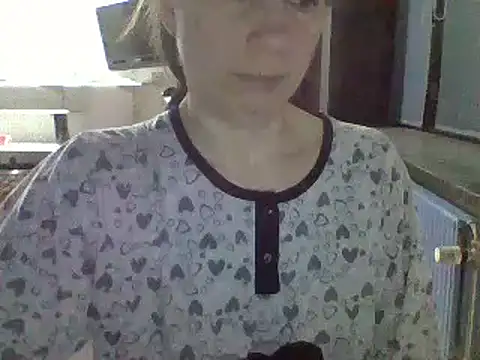 Moi Lina online show from 12, 12, 2024