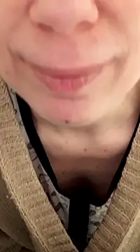 Moi Lina online show from 4, 2, 2025