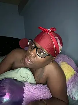 ChocolateBuns101 online show from 18, 12, 2024