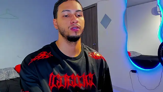 Snapshot of Kris_Khalifa69 chatting on 4, 2, 2026 Kris Khalifa69 online show from 4, 2, 2026