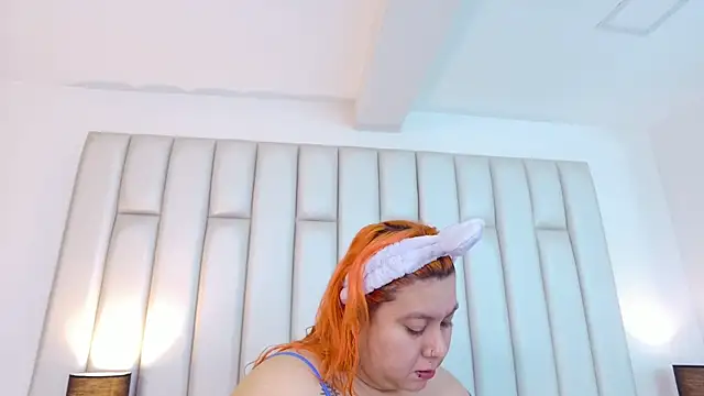 aandreaperez online show from 28, 11, 2025