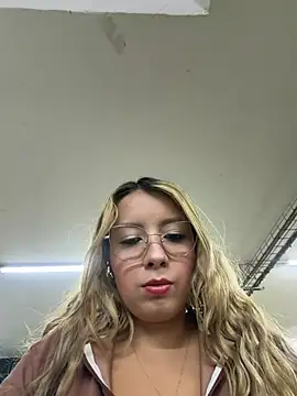 Snapshot of ValeriaHot69 chatting on 8, 5, 2026 ValeriaHot69 online show from 8, 5, 2026