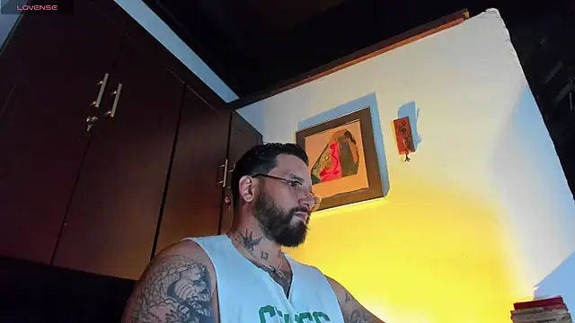 Snapshot of CamiloGray_ chatting on 12, 5, 2026 CamiloGray online show from 12, 5, 2026