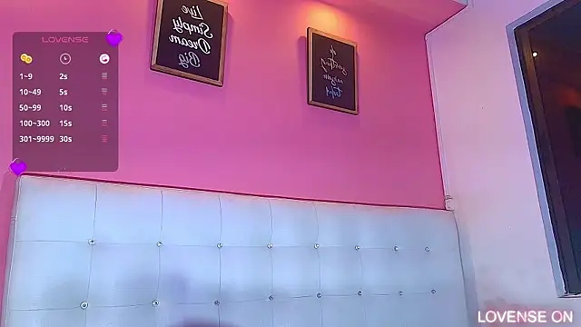 hornyhousekeeper  online show from 11, 3, 2025