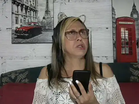 divahot08 online show from 8, 1, 2025