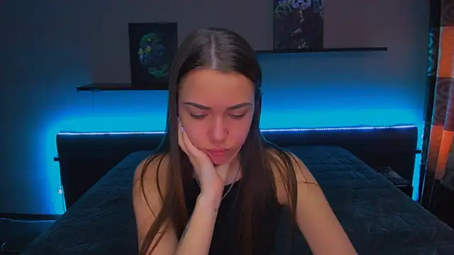 AlexaBarkley online show from 5, 3, 2025