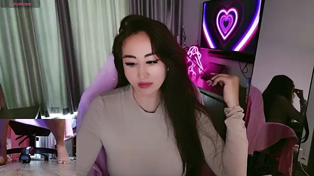 AsianQueens online show from 27, 10, 2025