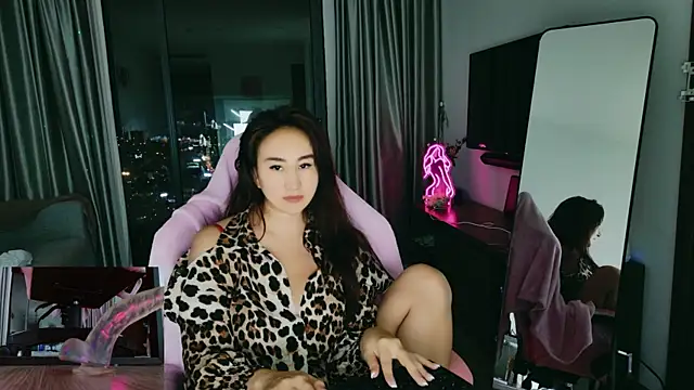 AsianQueens online show from 22, 12, 2025