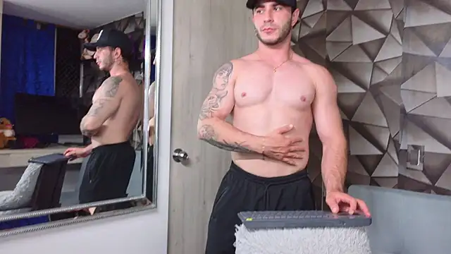 Latino stud4u online show from 9, 4, 2026