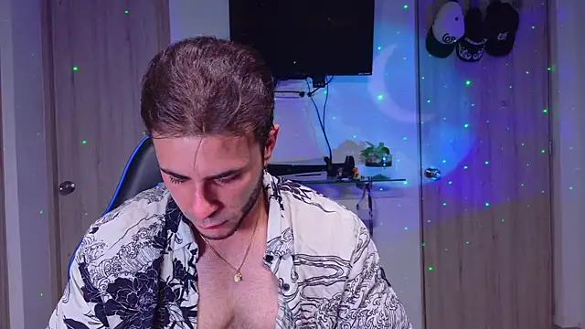 Latino stud4u online show from 29, 7, 2026