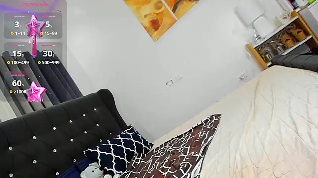 Snapshot of Divine___Eloeura chatting on 25, 2, 2025 Divine Eloeura online show from 25, 2, 2025