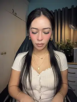 Snapshot of Jasmine_Elcock chatting on 5, 5, 2026 Jasmine Elcock online show from 5, 5, 2026