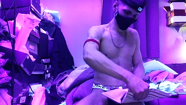 Cloudd Kingg Iceyyy online show from 29, 5, 2026