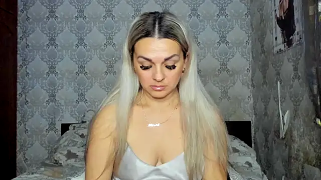 Snapshot of NicoletMoore chatting on 17, 12, 2024 NicoletMoore online show from 17, 12, 2024