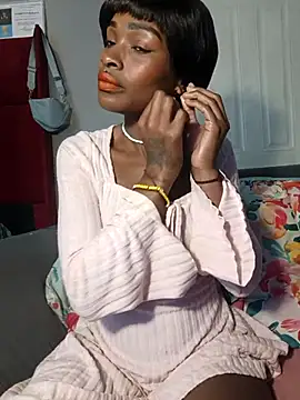 Snapshot of HoneyDropsX chatting on 5, 7, 2026 HoneyDropsX online show from 5, 7, 2026