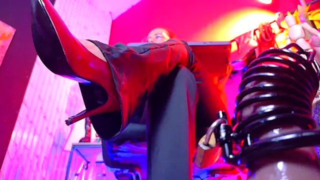 MistressSlut1 online show from 10, 4, 2026