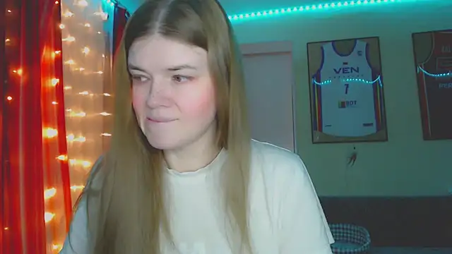 Snapshot of Klementa chatting on 11, 11, 2025 Klementa online show from 11, 11, 2025