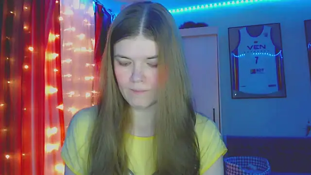 Snapshot of Klementa chatting on 19, 11, 2025 Klementa online show from 19, 11, 2025