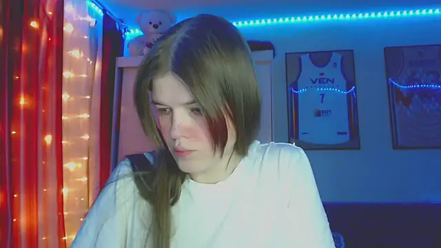 Snapshot of Klementa chatting on 11, 4, 2026 Klementa online show from 11, 4, 2026