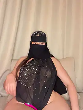 Snapshot of arabiaAna chatting on 22, 12, 2025 arabiaAna online show from 22, 12, 2025