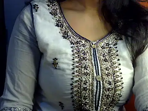 Snapshot of SiaraSiyA chatting on 8, 5, 2026 SiaraSiyA online show from 8, 5, 2026