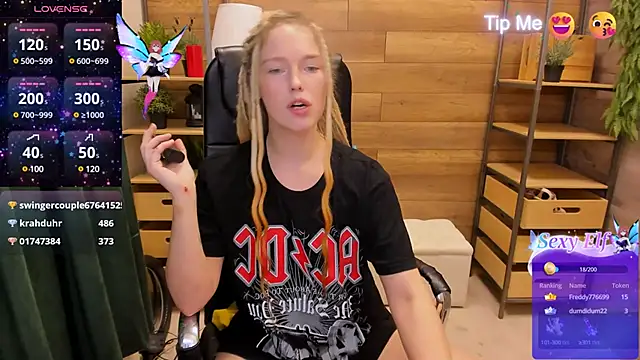  fiona Love online show from 27, 1, 2025