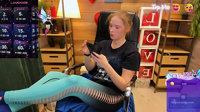  fiona Love online show from 2, 3, 2025