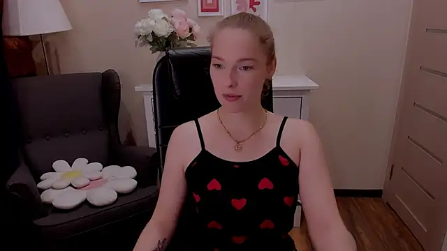  fiona Love online show from 15, 11, 2025