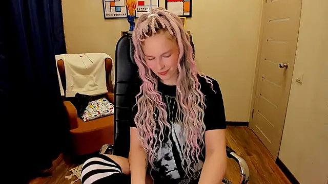  fiona Love online show from 25, 2, 2026