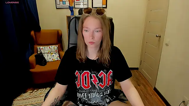  fiona Love online show from 14, 5, 2026