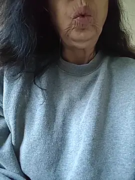 Susannemilf online show from 10, 11, 2025