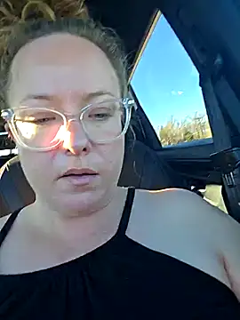 julimonroe online show from 18, 3, 2025