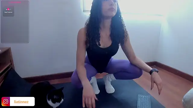 Snapshot of Lia_Tinez chatting on 21, 12, 2024 Lia Tinez online show from 21, 12, 2024