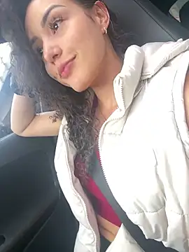 Snapshot of Lia_Tinez chatting on 9, 10, 2025 Lia Tinez online show from 9, 10, 2025