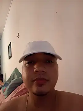 Snapshot of pauloamarac chatting on 4, 8, 2026 pauloamarac online show from 4, 8, 2026