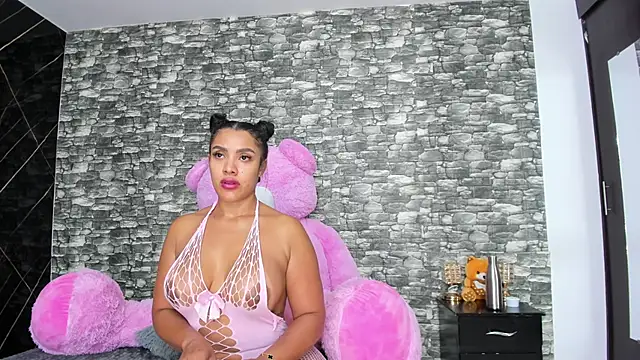 Snapshot of HeidyWillss chatting on 17, 2, 2025 HeidyWillss online show from 17, 2, 2025