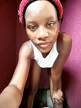 Snapshot of Petite_li chatting on 18, 11, 2025 Petite li online show from 18, 11, 2025