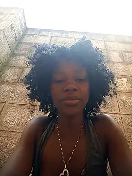 Petite li online show from 28, 11, 2025