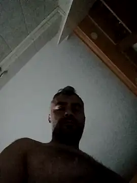 Snapshot of kevgir08 chatting on 4, 8, 2026 kevgir08 online show from 4, 8, 2026