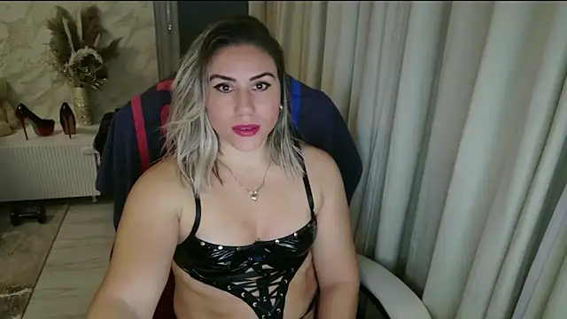 Snapshot of Annyfit4you chatting on 11, 11, 2025 Annyfit4you online show from 11, 11, 2025