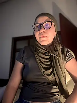 MatchedEyebrow online show from 4, 10, 2025