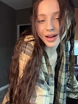 Camilla Railian online show from 7, 3, 2025