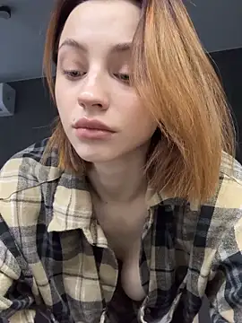 Camilla Railian online show from 4, 10, 2025