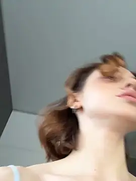 Camilla Railian online show from 25, 10, 2025