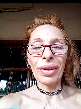 Snapshot of FrozenWaffle chatting on 13, 2, 2025 FrozenWaffle online show from 13, 2, 2025