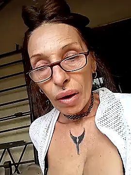 Snapshot of FrozenWaffle chatting on 9, 3, 2025 FrozenWaffle online show from 9, 3, 2025