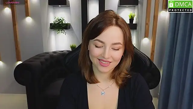 Snapshot of Mira_Mermayd chatting on 8, 2, 2025 Mira Mermayd online show from 8, 2, 2025