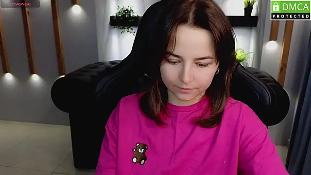 Snapshot of Mira_Mermayd chatting on 5, 3, 2025 Mira Mermayd online show from 5, 3, 2025